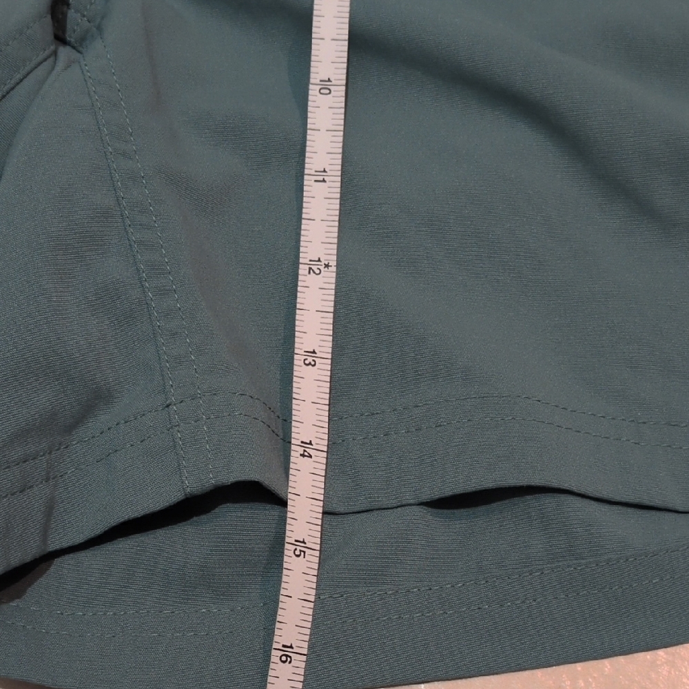 Nike ACG Shorts with Adjustable Belt XS - Picture 8 of 12